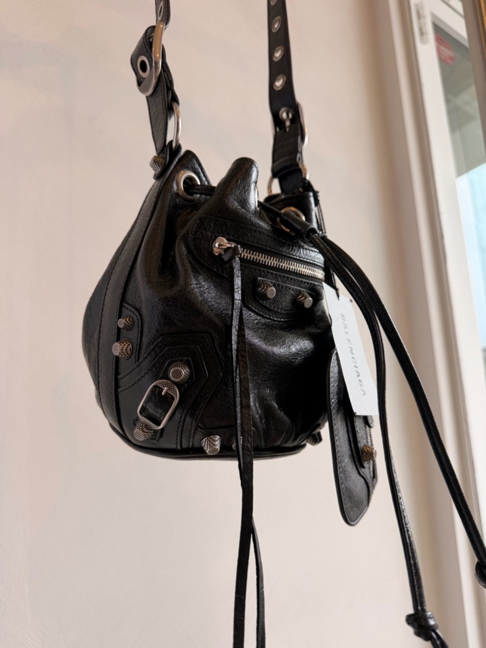 New Authentic Balenciaga Le Cagole XS Bucket Bag Lambskin Leather With Tags - Picture 2 of 16